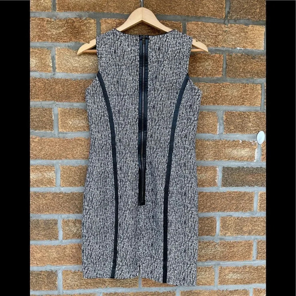 Red valentino shift dress medium - Picture 6 of 9